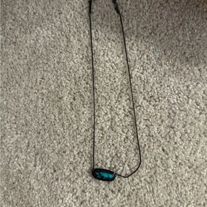 Kendra Scott necklace